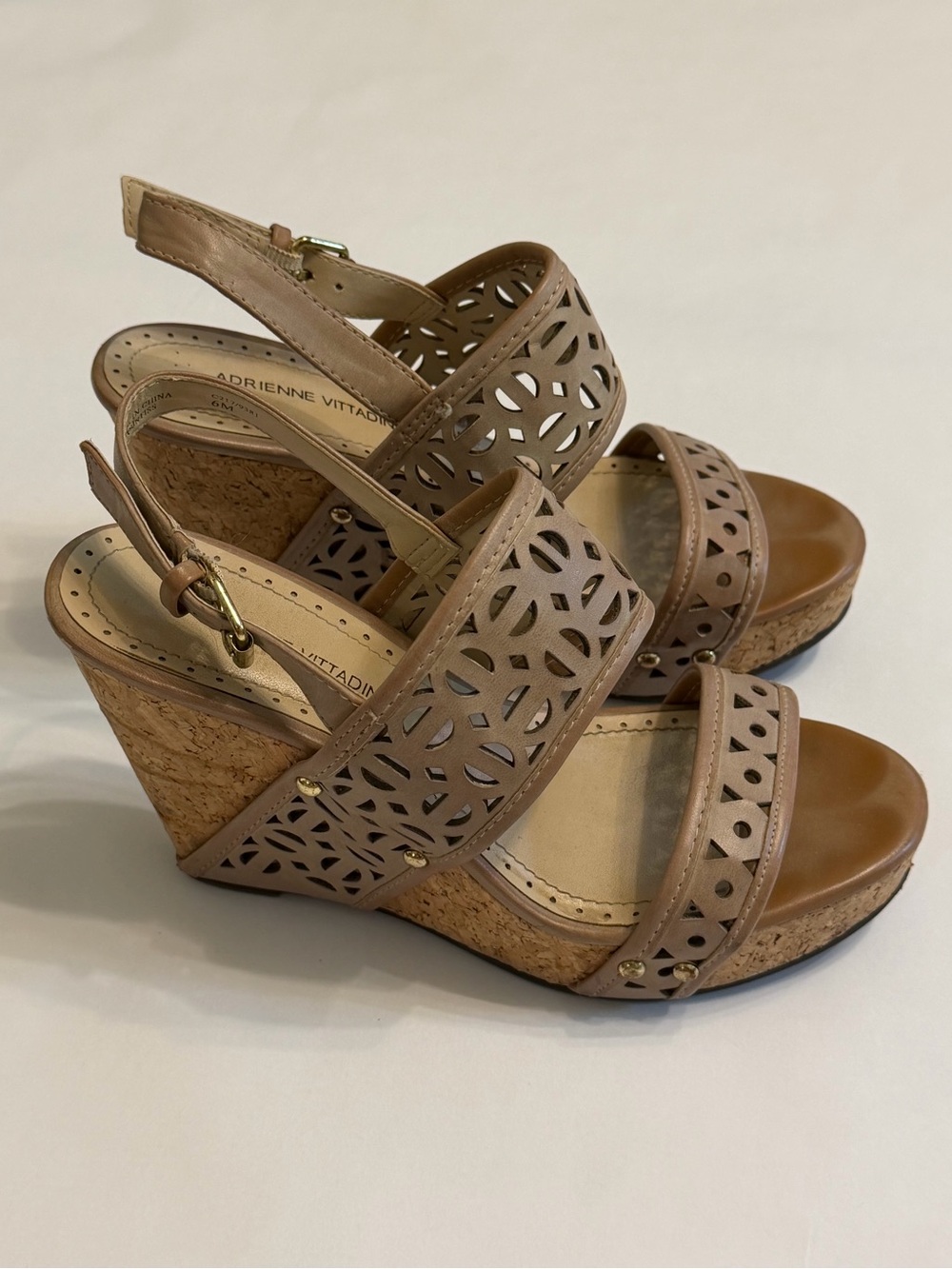 Adrienne Vittadini Countiss Nude Tan Cutout Strappy Cork Wedge Sandals - 6M